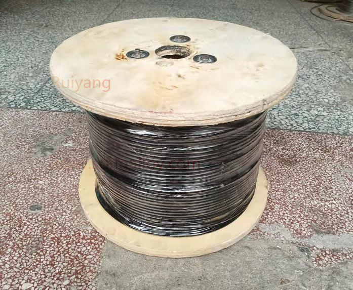 Cabo revestido de nylon